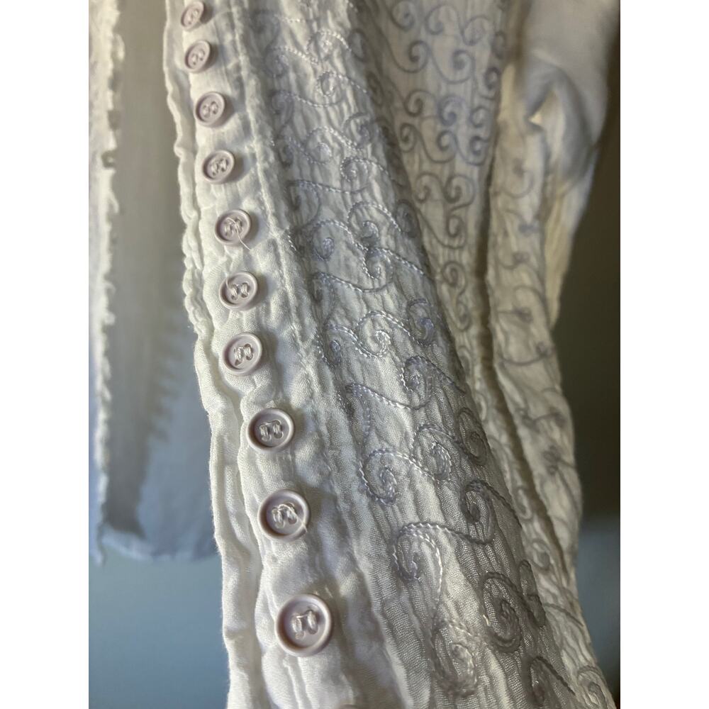 Vintage White Embroidered Rayon Blouse Womens M Boho Cottagecore Button Front - Picture 2 of 11